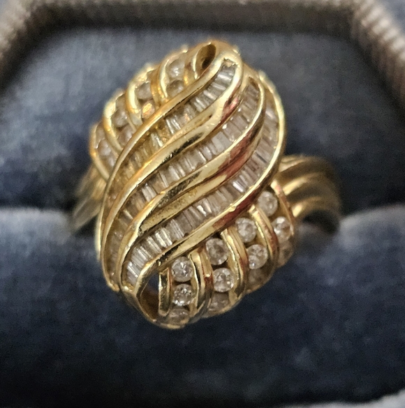 14k Diamond Yellow Gold Ring
